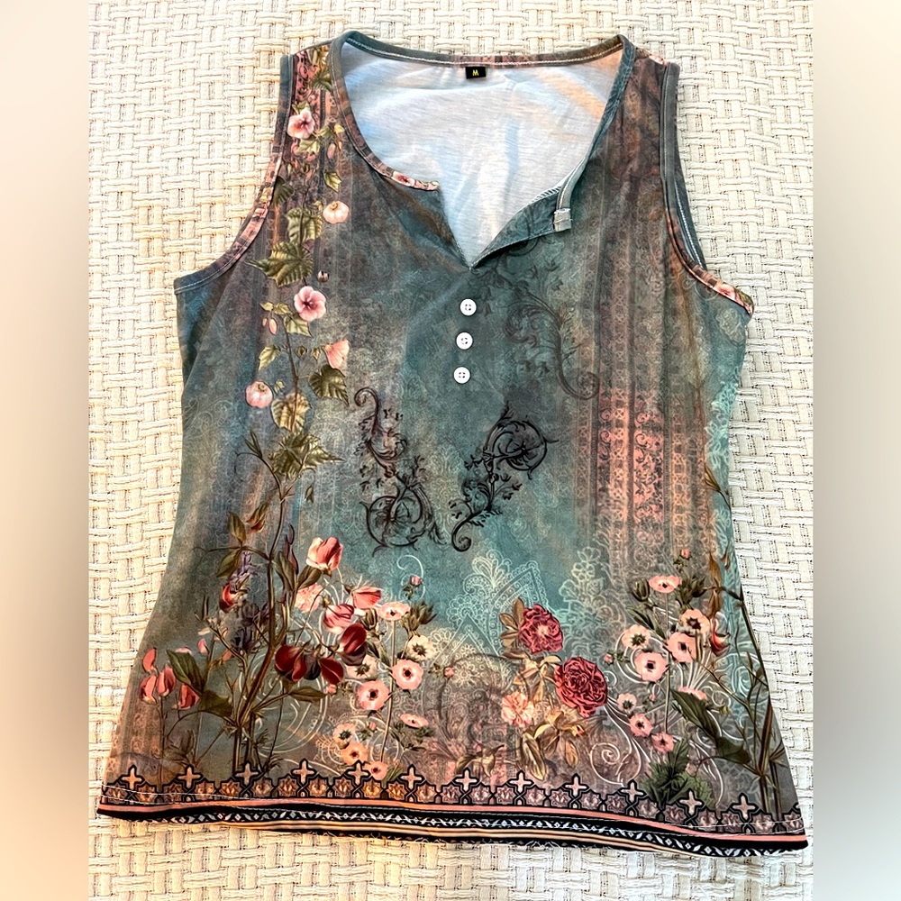 Brand new vintage look sleeveless t shirt, M